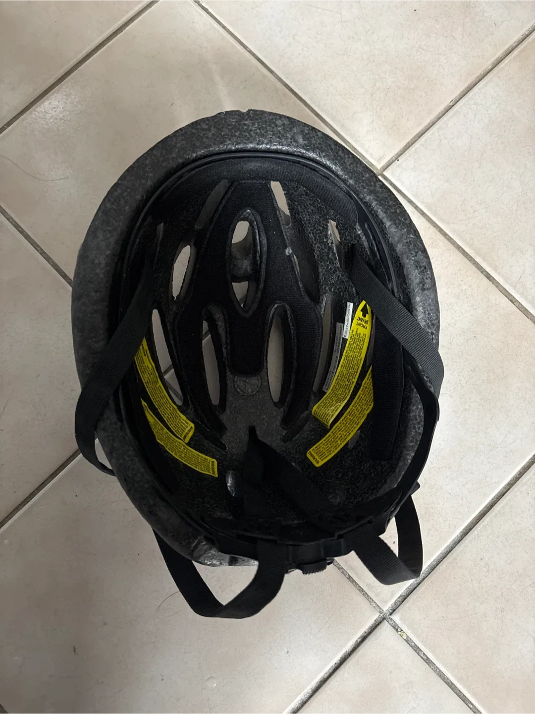 Black Adult Bicycle Helmet image indicator(3)