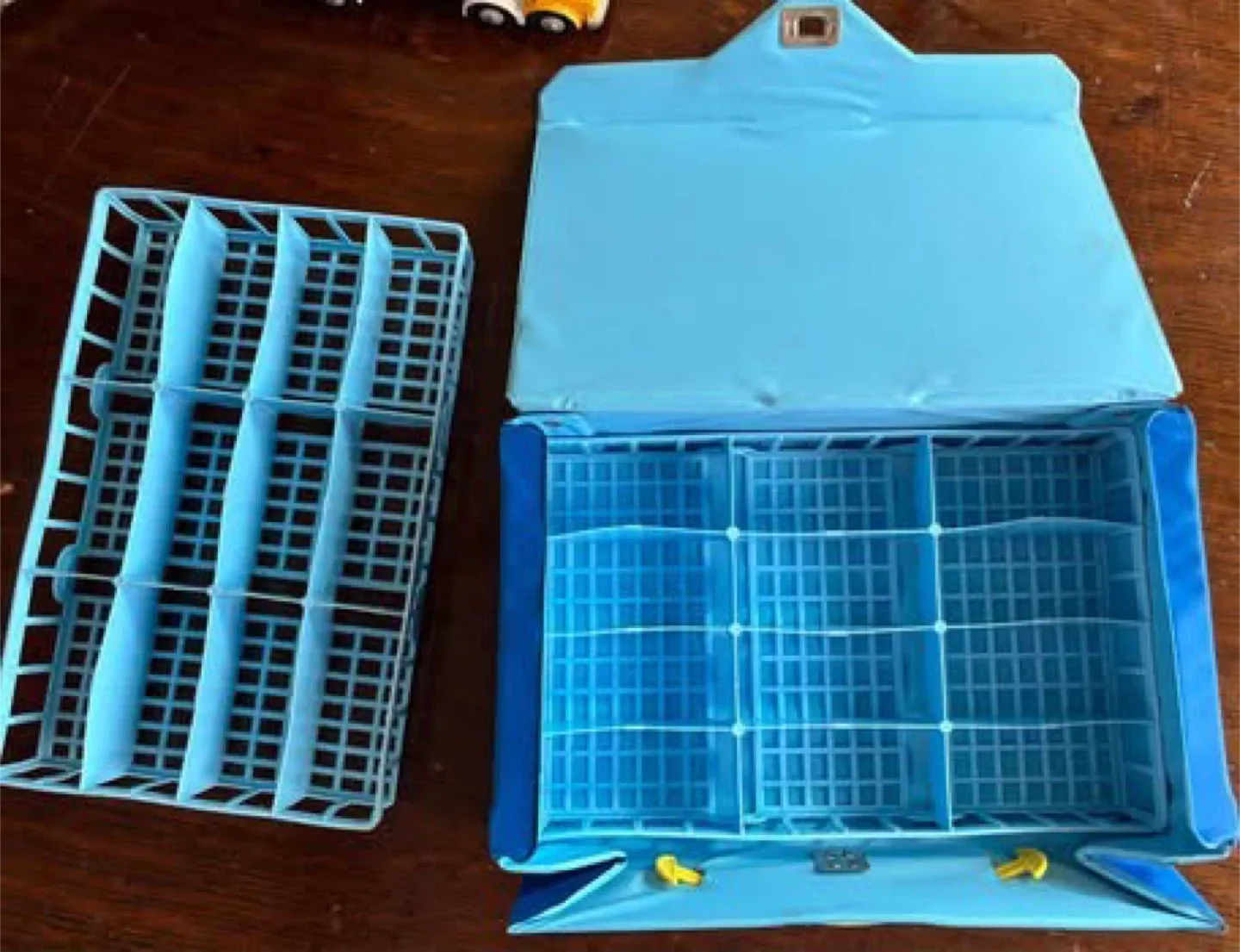 Vintage Matchbox Superfast Collector's Mini Case - Blue image indicator(4)