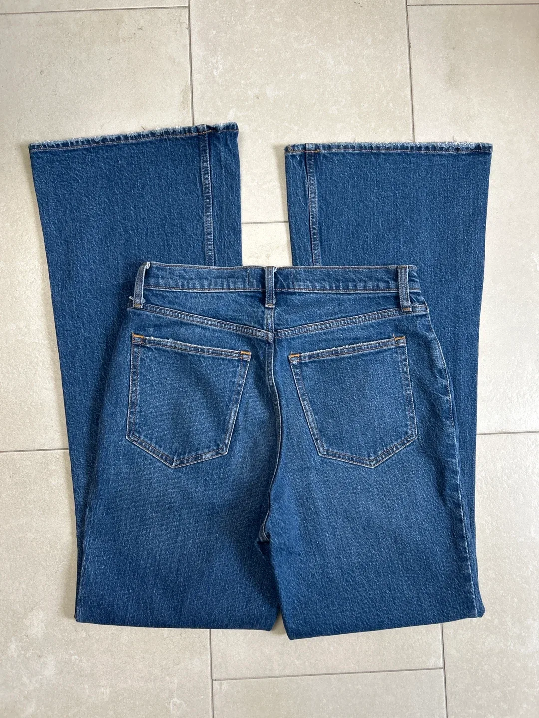 Abercrombie & Fitch High Rise Flare Jeans image indicator(4)