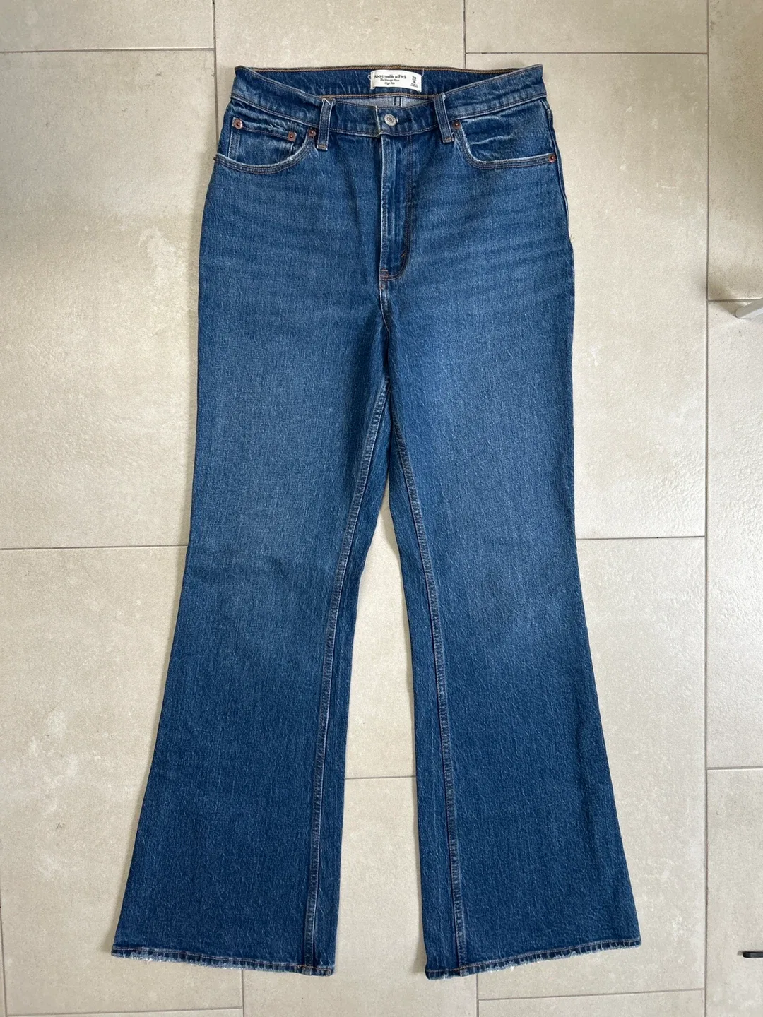Abercrombie & Fitch High Rise Flare Jeans image indicator(6)