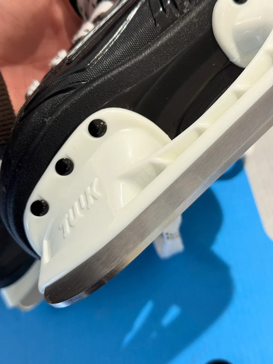 Bauer X250 Youth Ice Skates - Size Y8 image indicator(4)