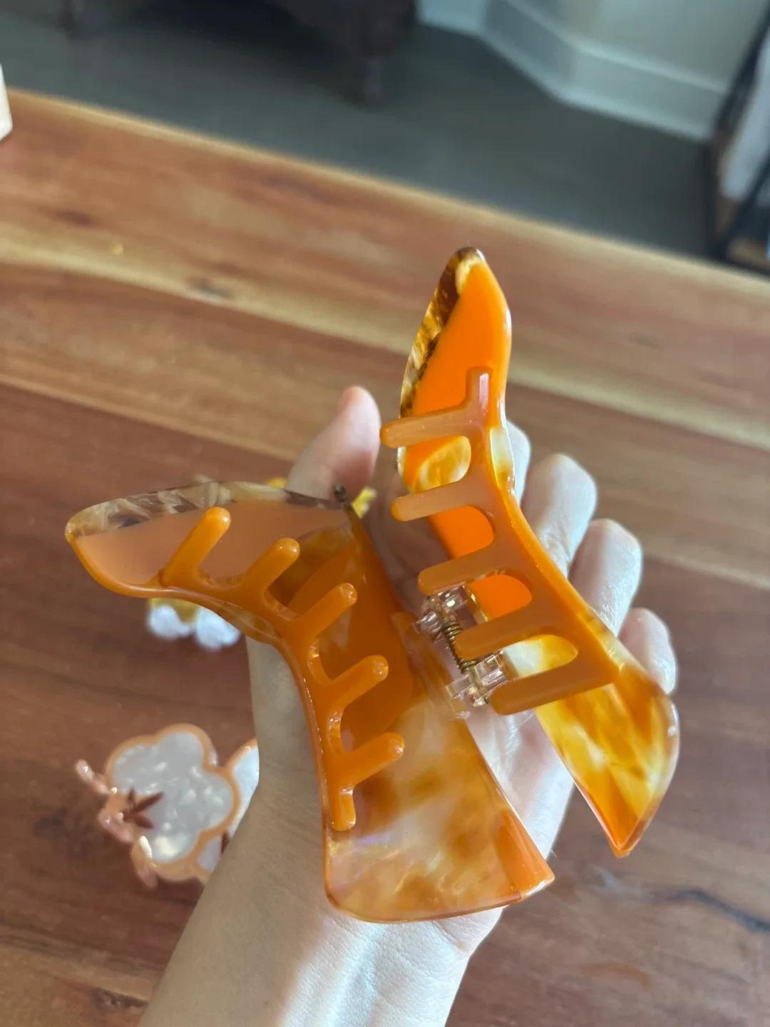 Autumn Leaf & Cloud Hair Claw Clip Set image indicator(4)