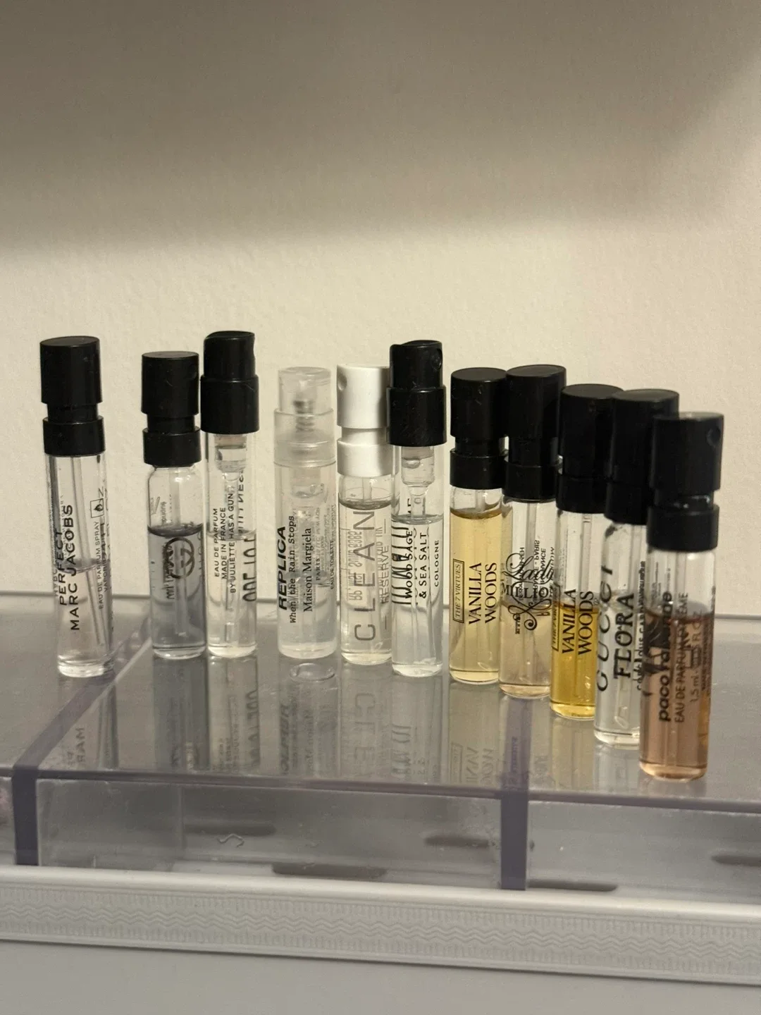 Mini Perfume Samples for Sale image indicator(2)