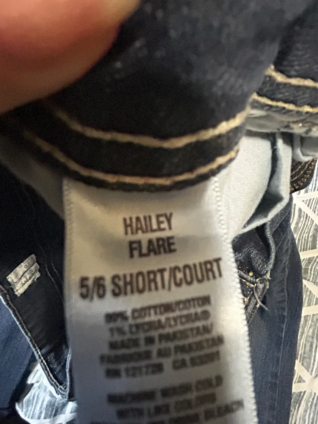 Women’s jeans bundle 3 pairs image indicator(3)