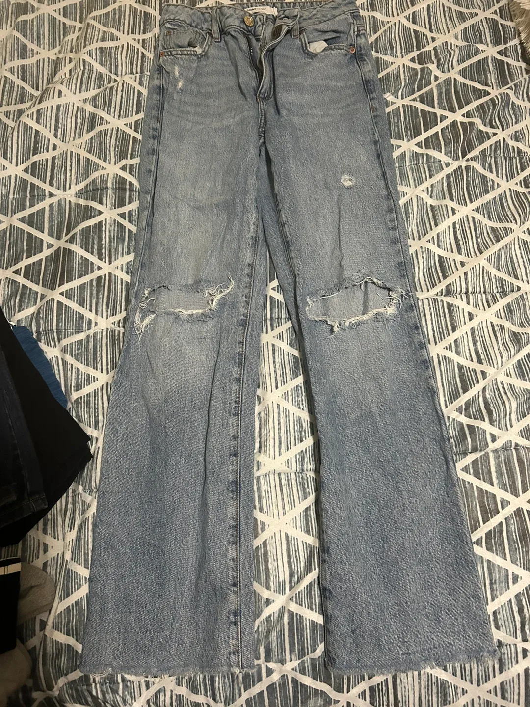 Women’s jeans bundle 3 pairs image indicator(8)