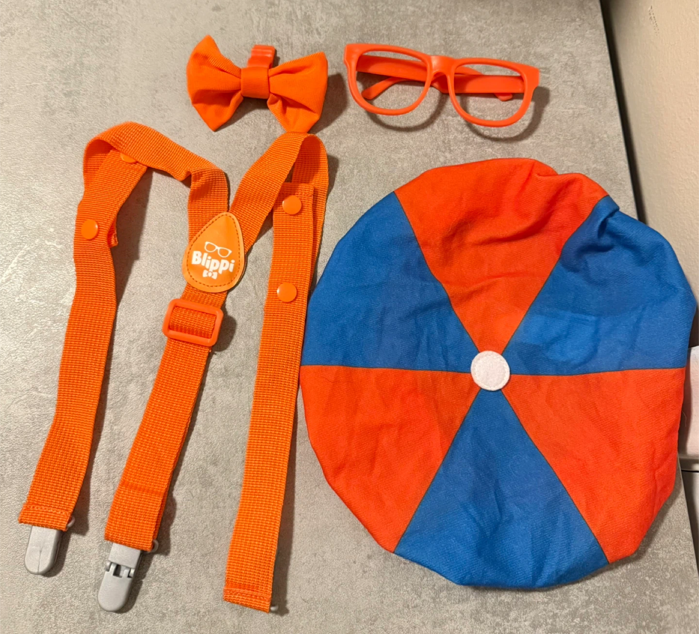 Blippi Dress Up Set - Hat, Glasses, Bow Tie, Suspenders - photo 2
