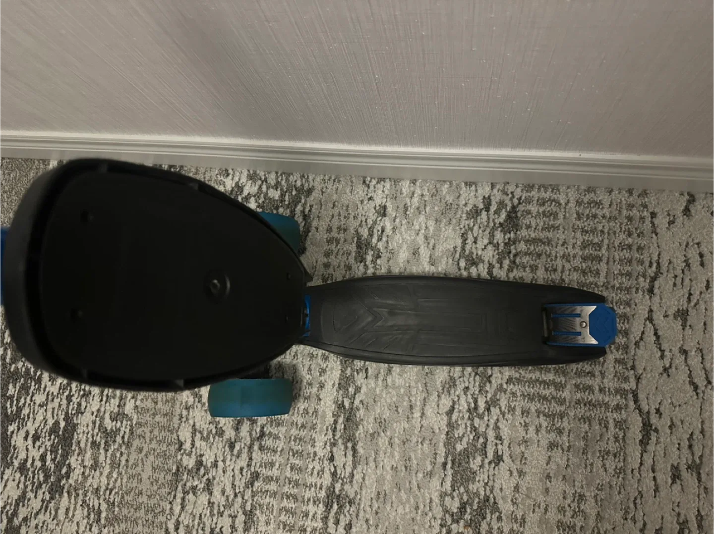 Ride-VOLO Kids Scooter (Foldable/Lights) image indicator(5)