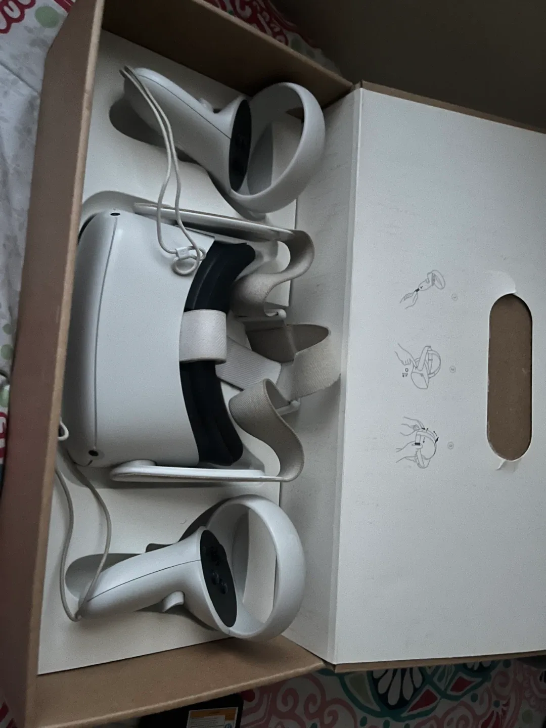 Meta Quest 2 VR Headset image indicator(2)