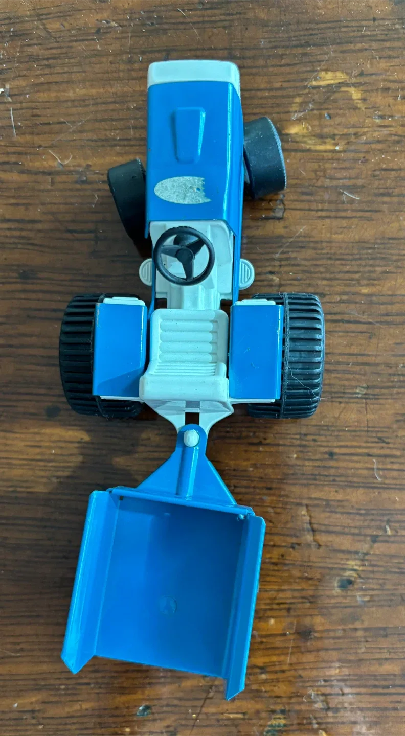 Vintage 70s Tonka Farm Tractor & Detachable Trailer image indicator(2)