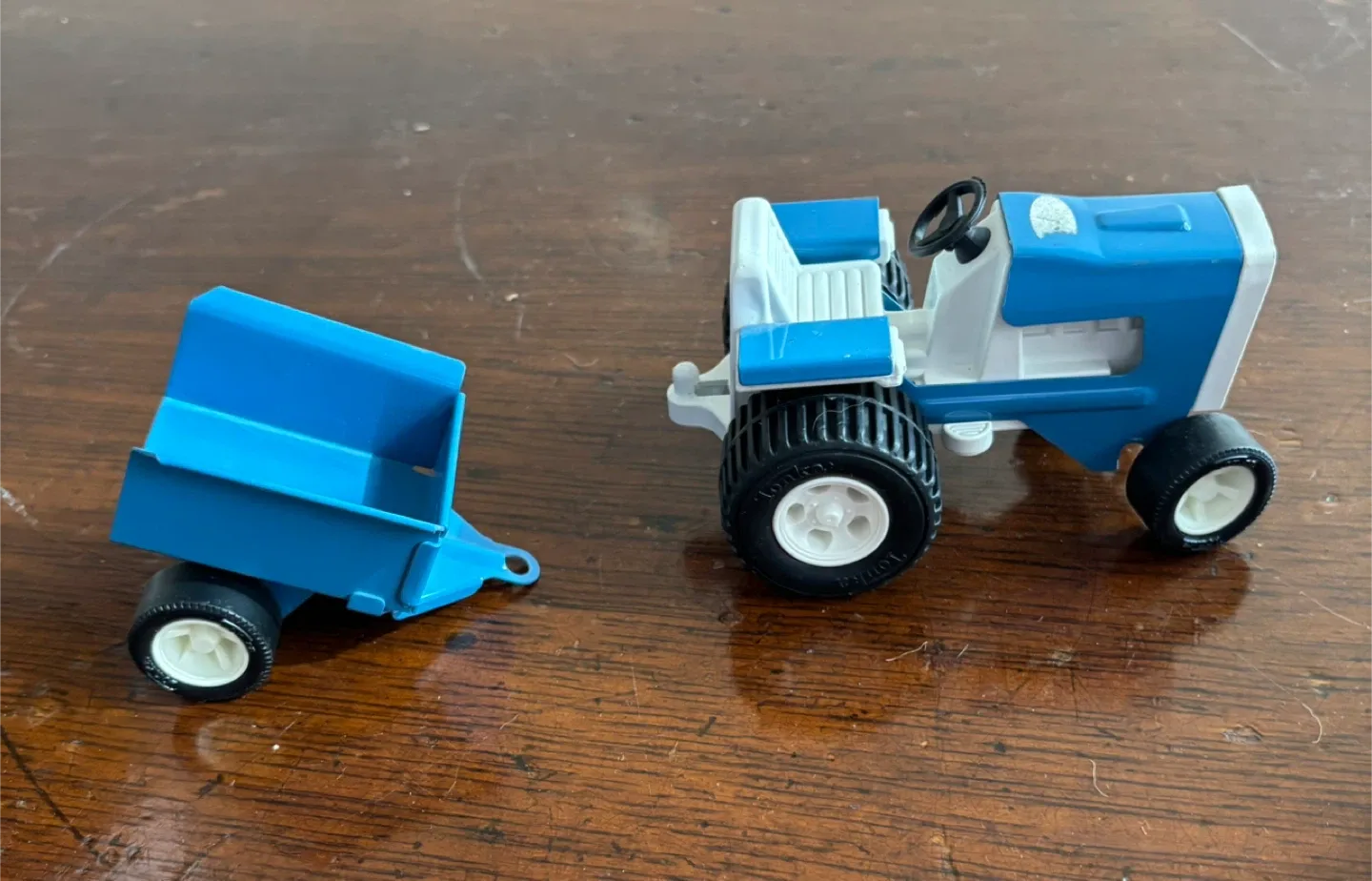 Vintage 70s Tonka Farm Tractor & Detachable Trailer image indicator(3)