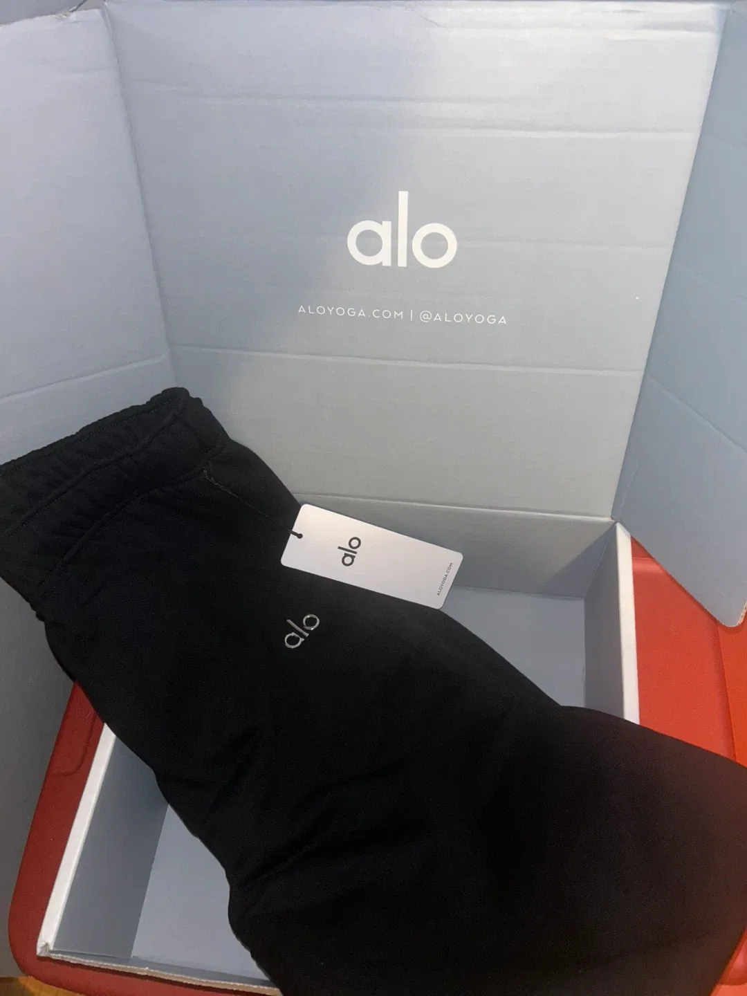 BRAND NEW BLACK ALO SWEATPANTS
