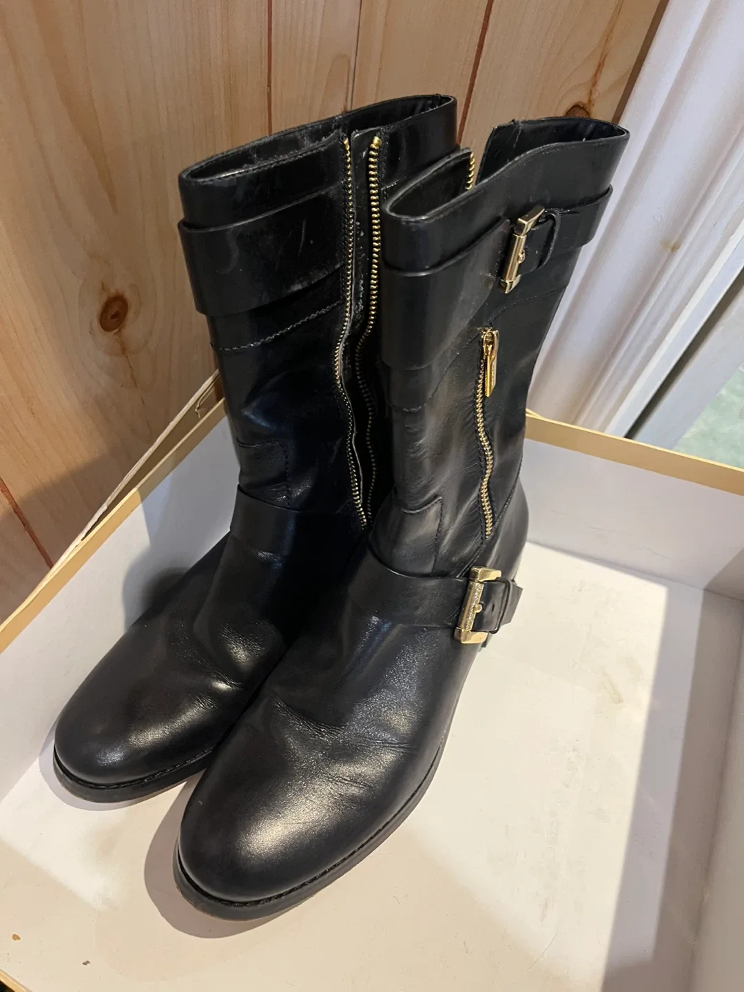 Michael Kors Black Leather Boots image indicator(2)