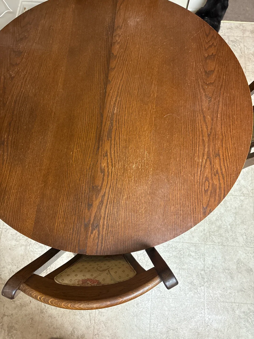 Round Wooden Dining Table with 4 Chairs image indicator(2)