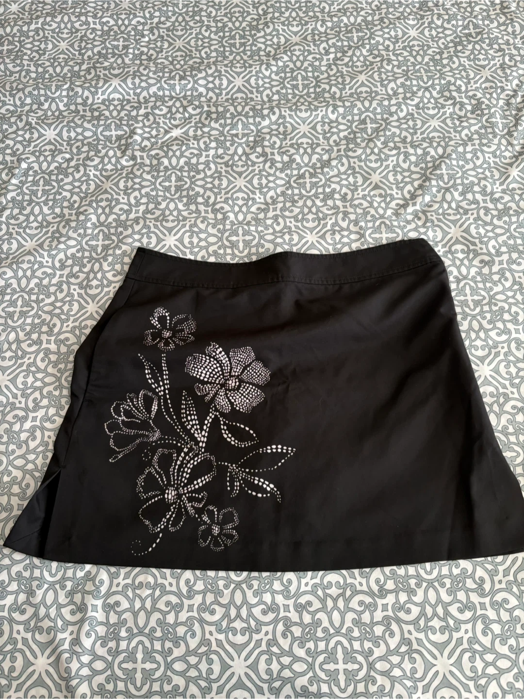 IZOD XFG Black Skort - Size 6
