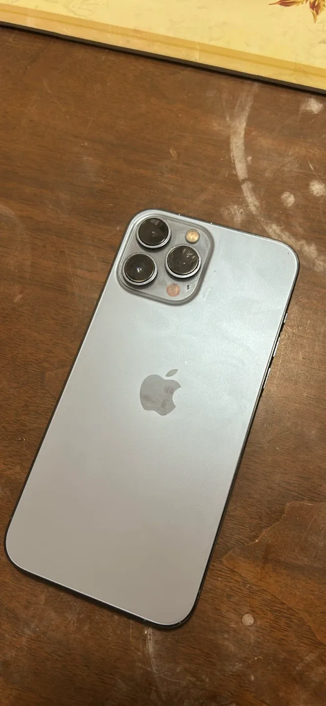 Apple iPhone 13 Pro Max Sierra Blue image indicator(2)