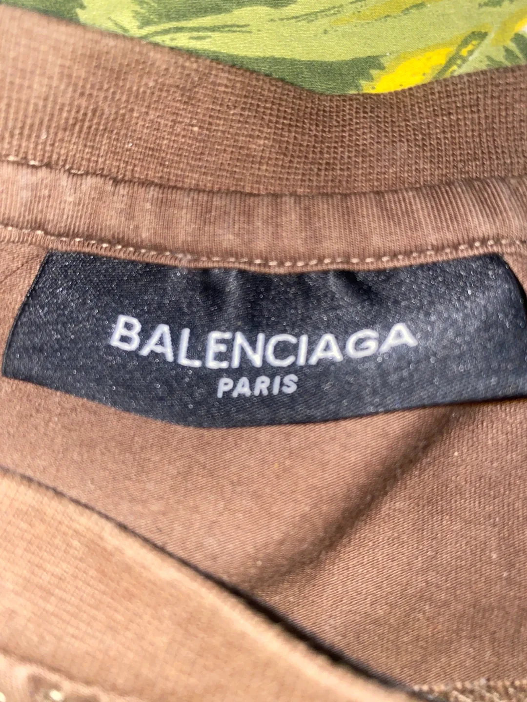 Balenciaga Brown T-shirt image indicator(3)