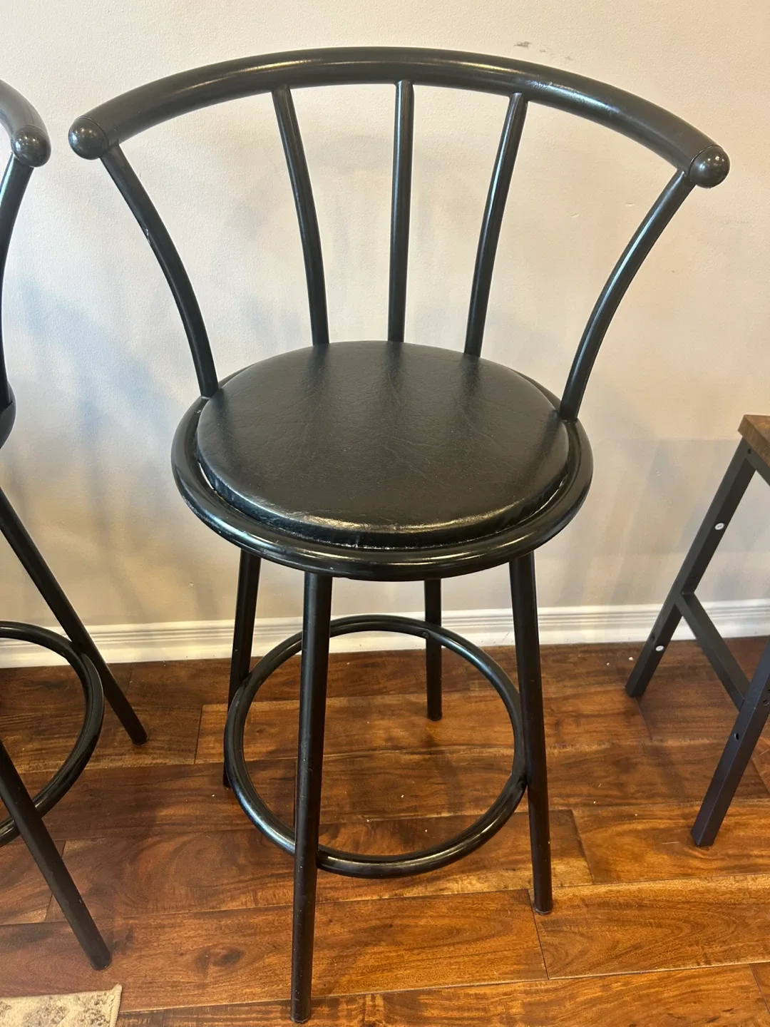 Set of 2 Black Bar Stools image indicator(2)