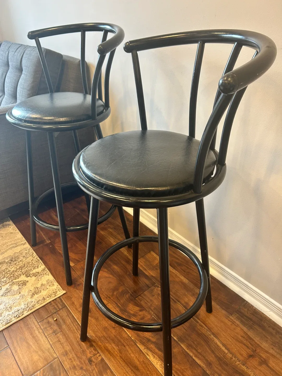 Set of 2 Black Bar Stools image indicator(3)
