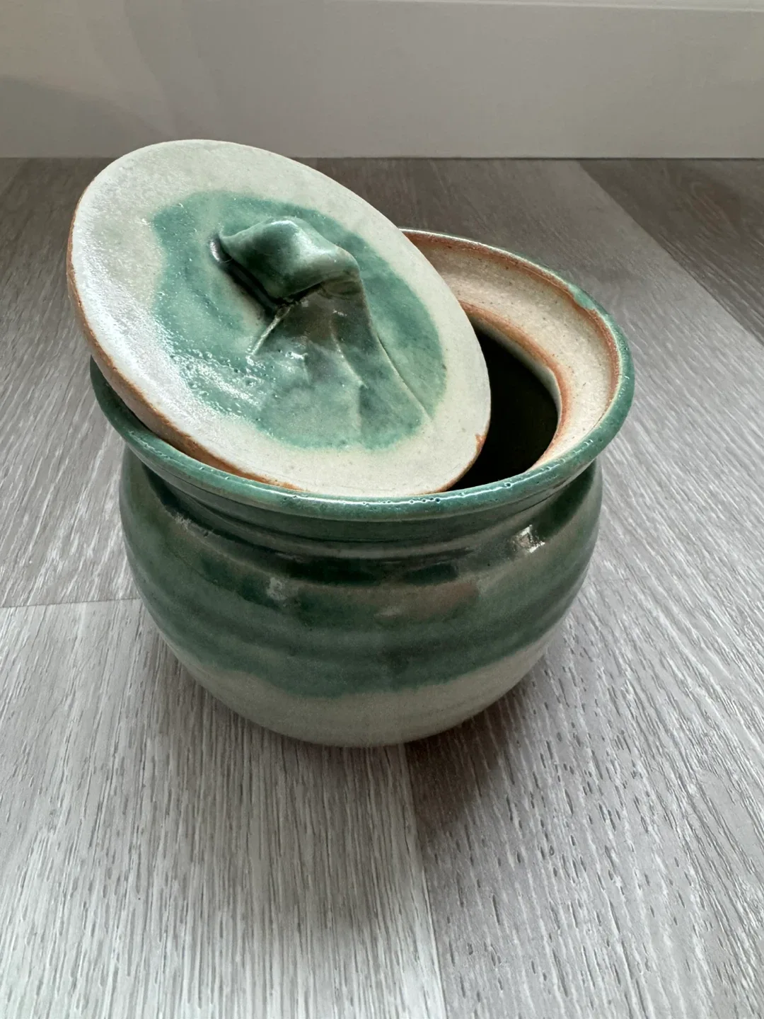 Handmade Ceramic Jar with Lid - Green image indicator(2)