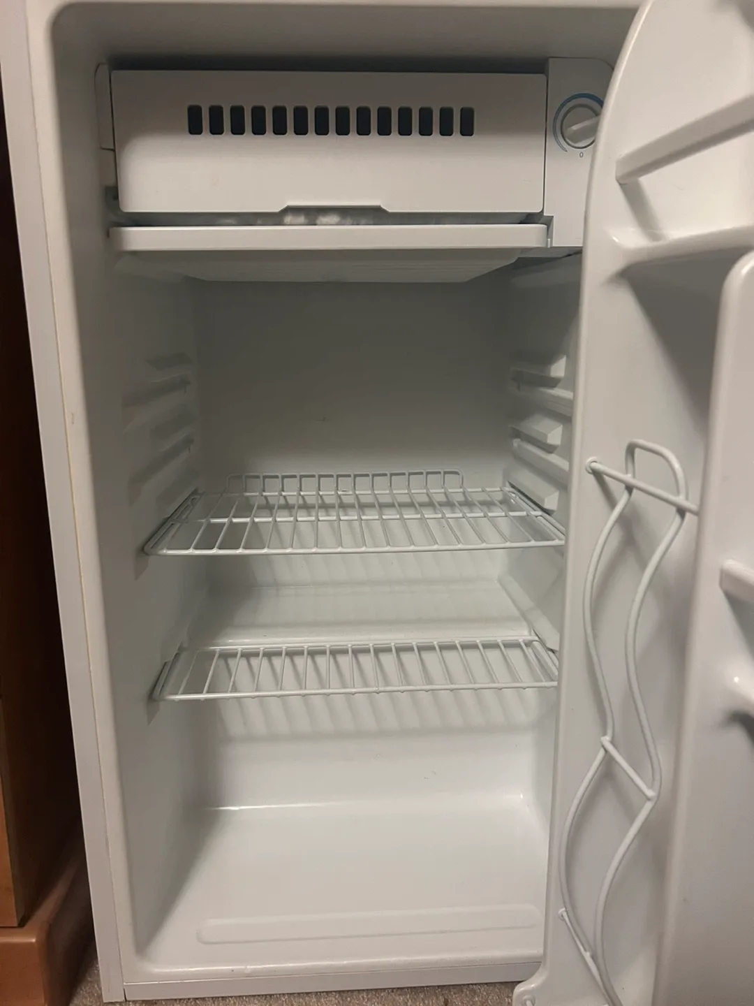 Danby Compact Refrigerator - White image indicator(2)