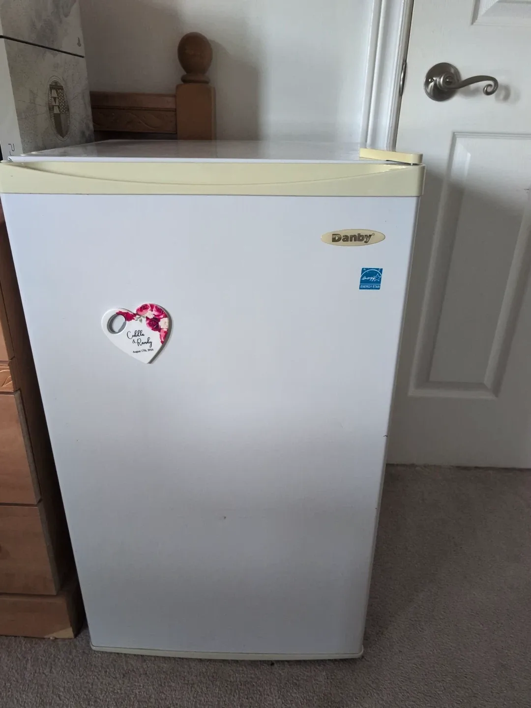 Danby Compact Refrigerator - White image indicator(4)