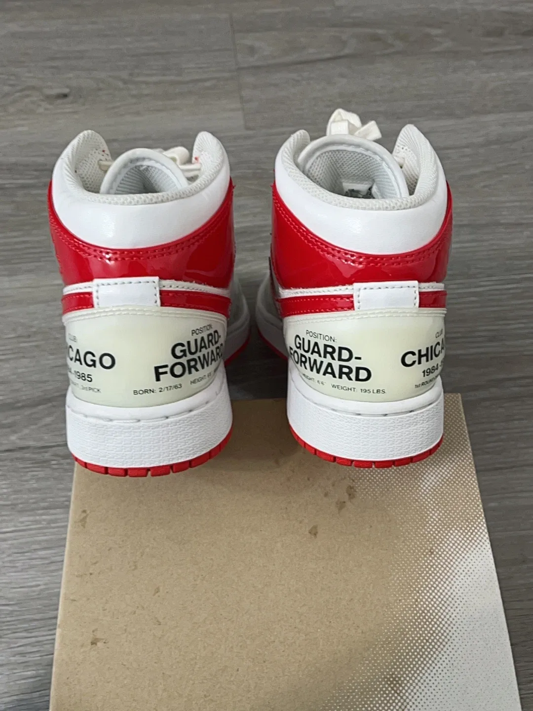 Air Jordan 1 High Chicago 1985 image indicator(4)