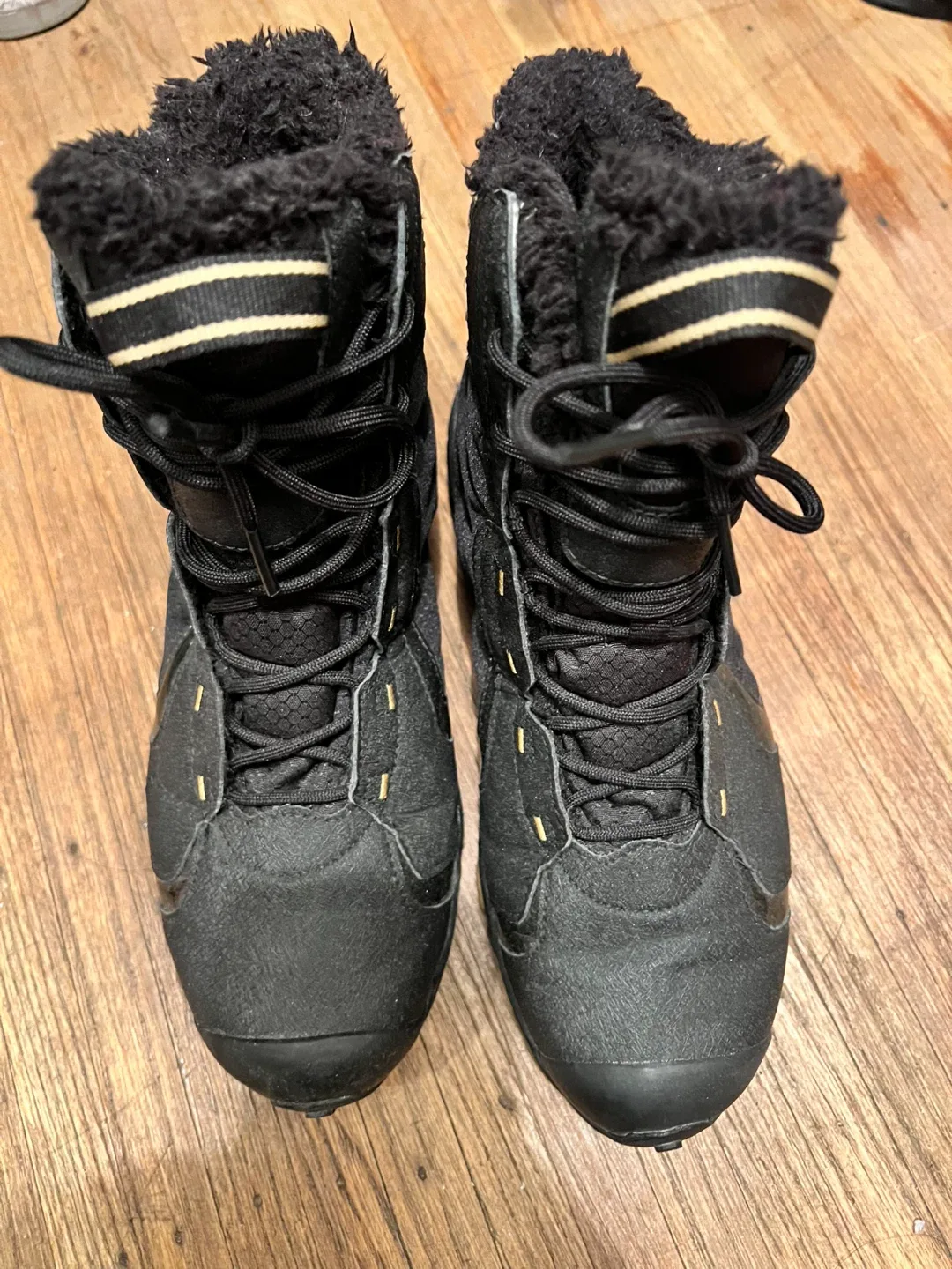 Quechua Inuit Shoes Black Boots - US 8 image indicator(2)