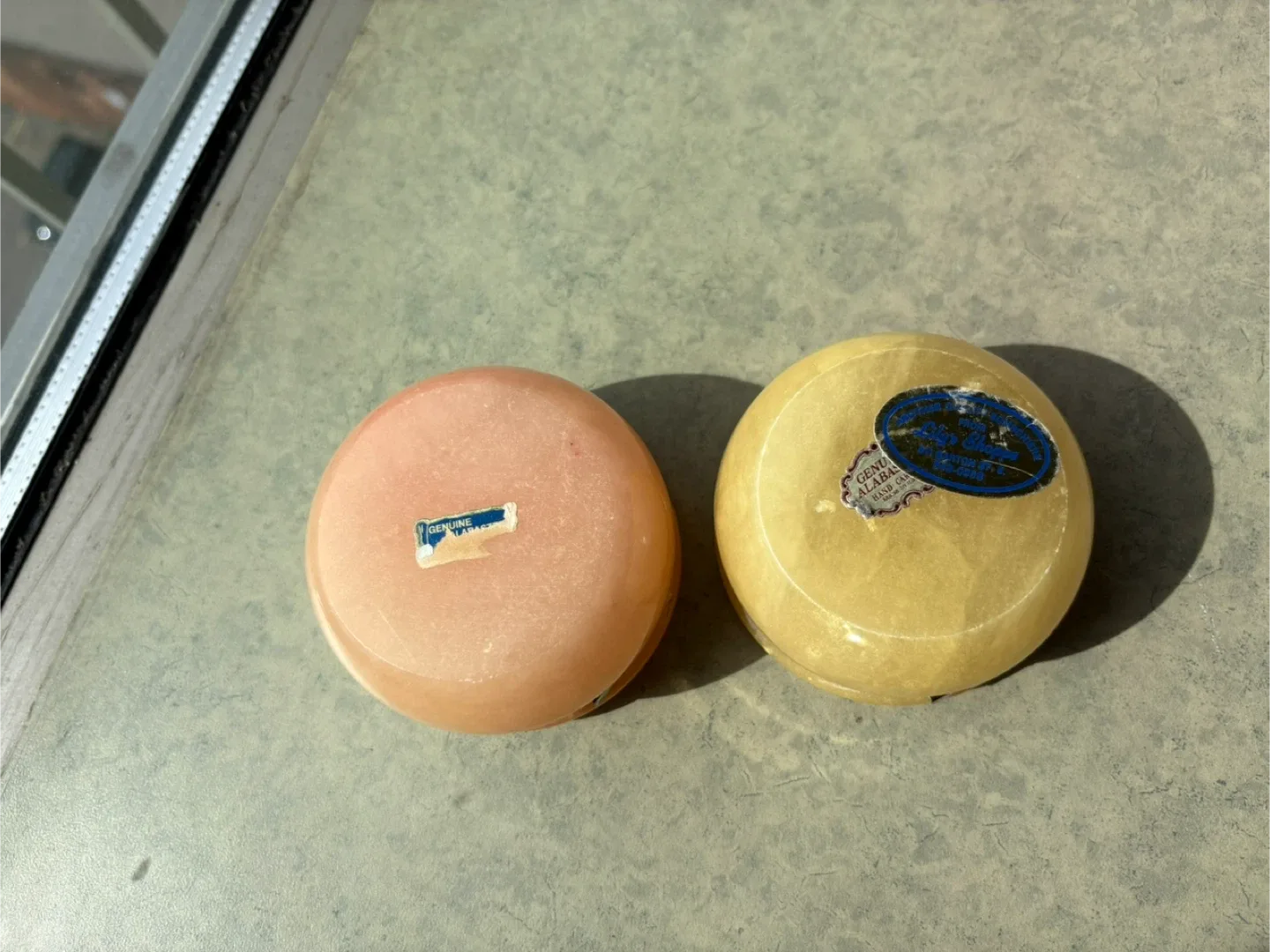 2 Vintage Genuine Alabaster Trinket Boxes image indicator(3)