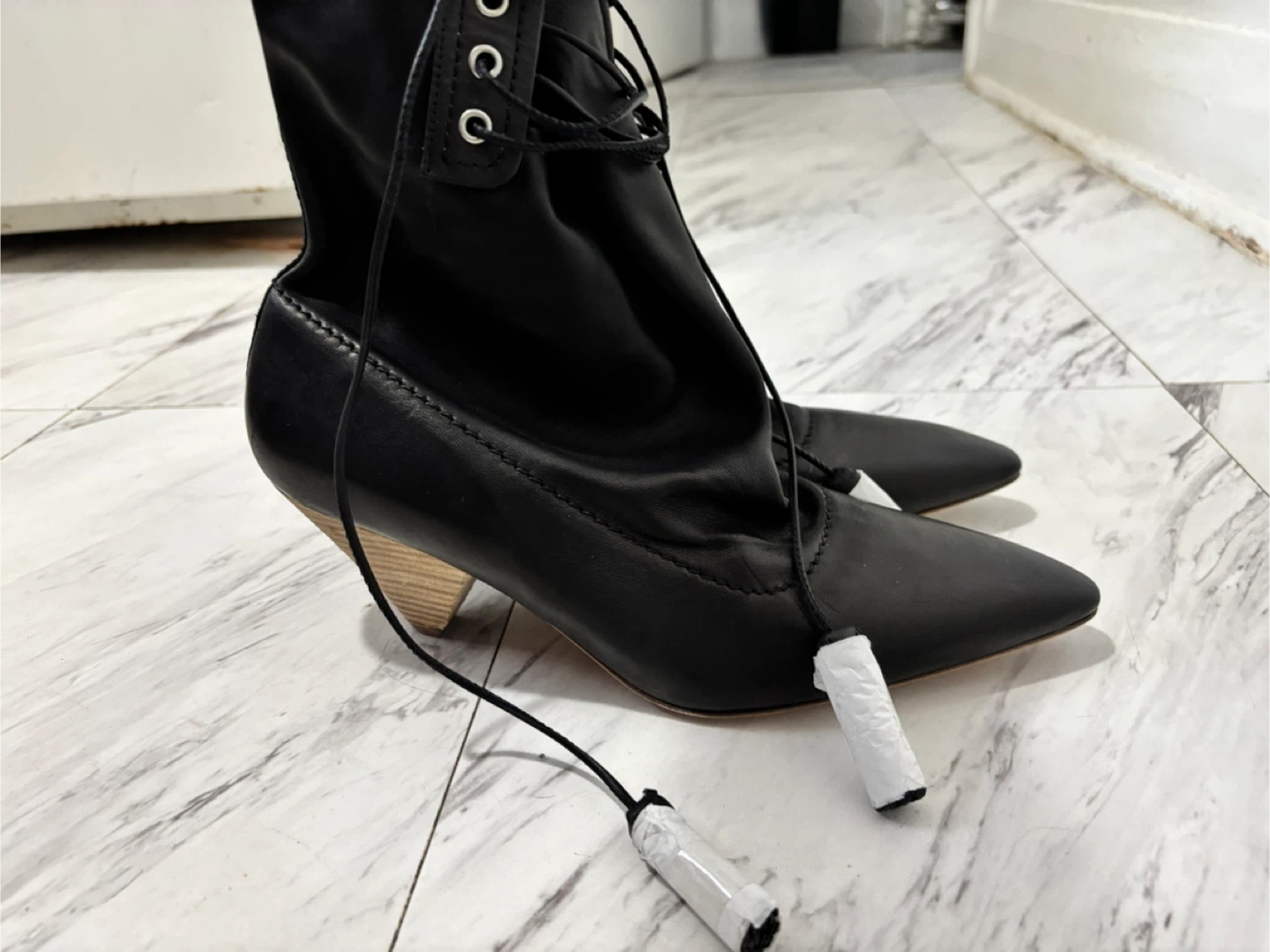 Coach Black Lace-Up Pointed Toe Boots size 10 - photo 2