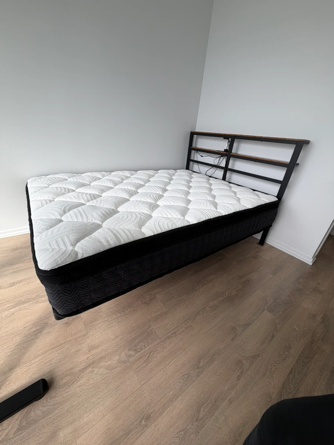 Deikou Full Bed Frame must go today - photo 4