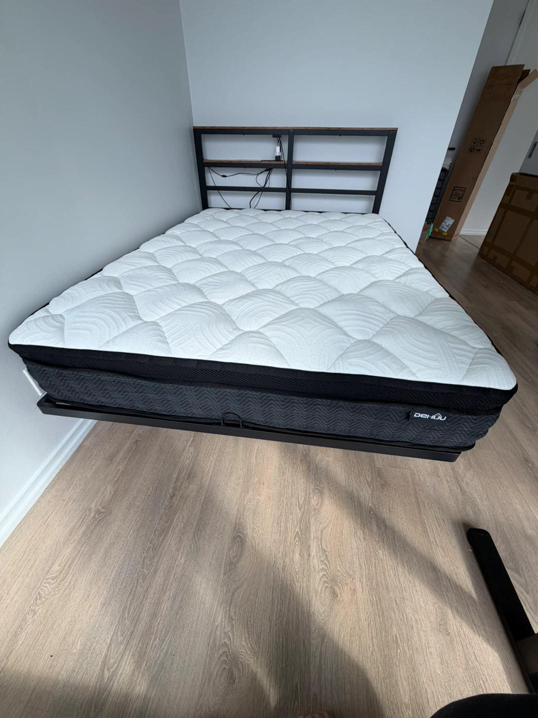 Deikou Full Bed Frame must go today - photo 3