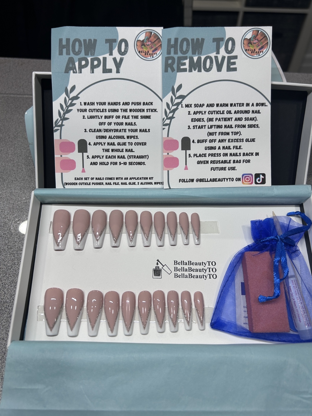 Press-On Nails Kit - French design