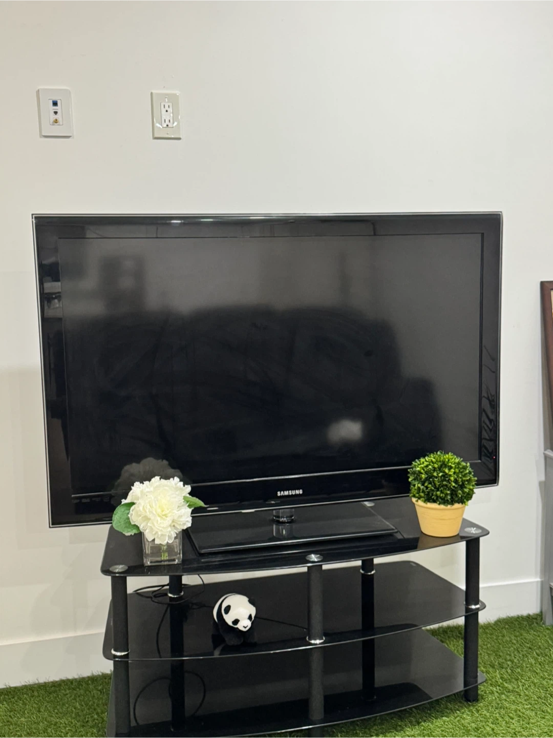 Samsung TV with stand