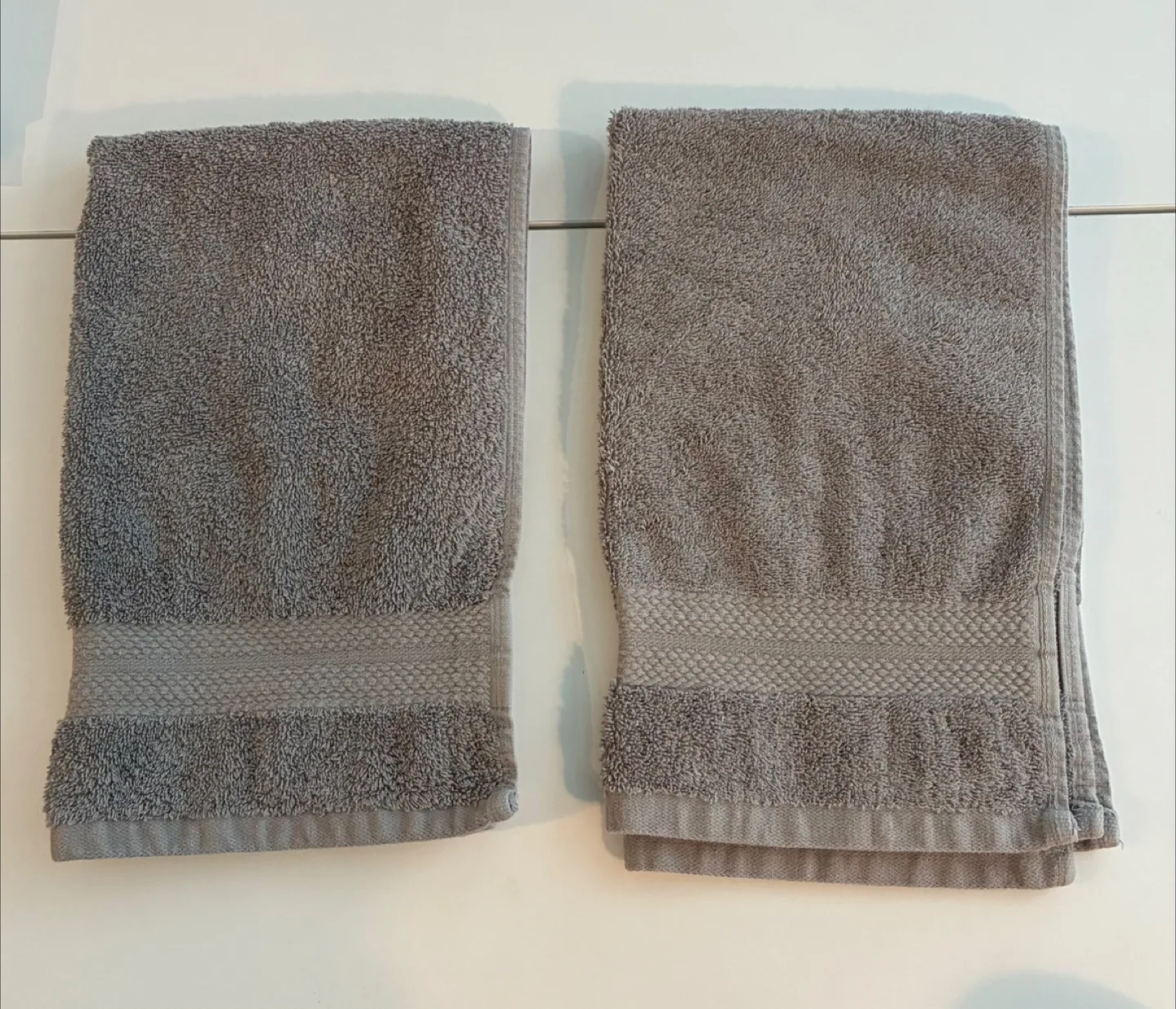 Set of 2 cotton hand towels thumbnail