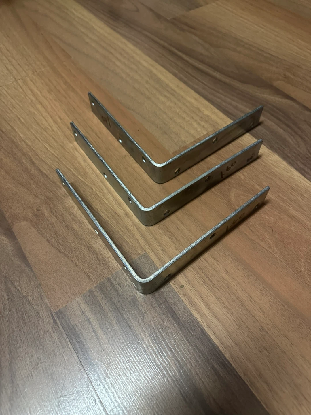 Metal Shelf Brackets - Set of 3 - photo 2