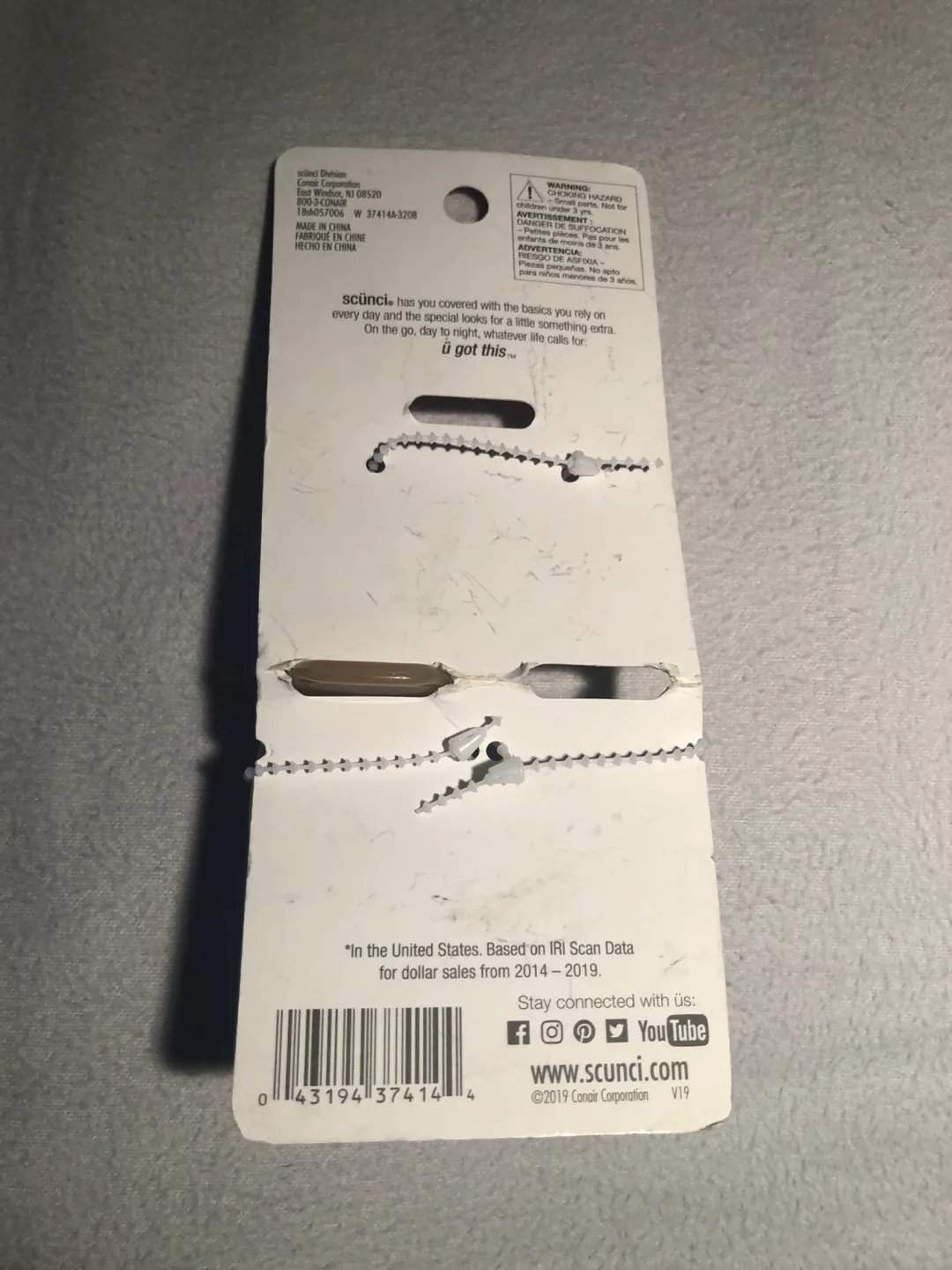 Scunci No-Slip Grip Jaw Clip image indicator(2)