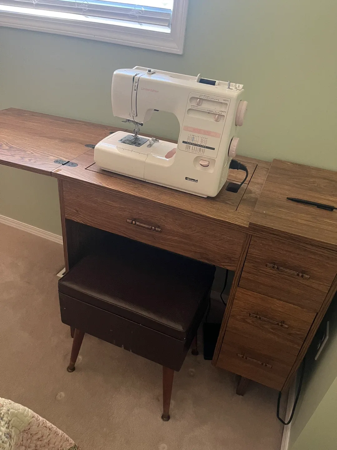 Sewing machine table image indicator(2)