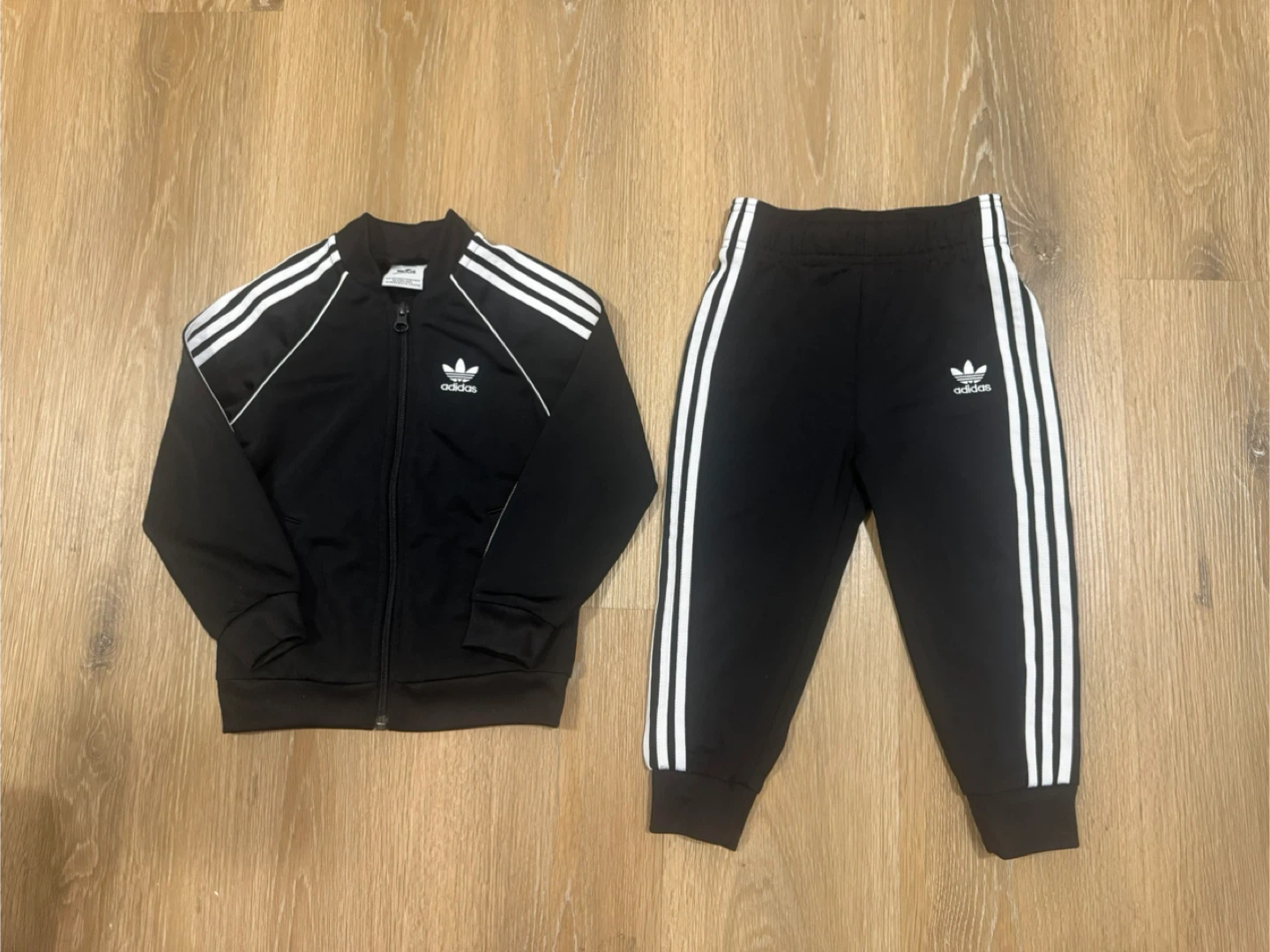 Adidas Toddler Black and White Two Piece Tracksuit Size 3T