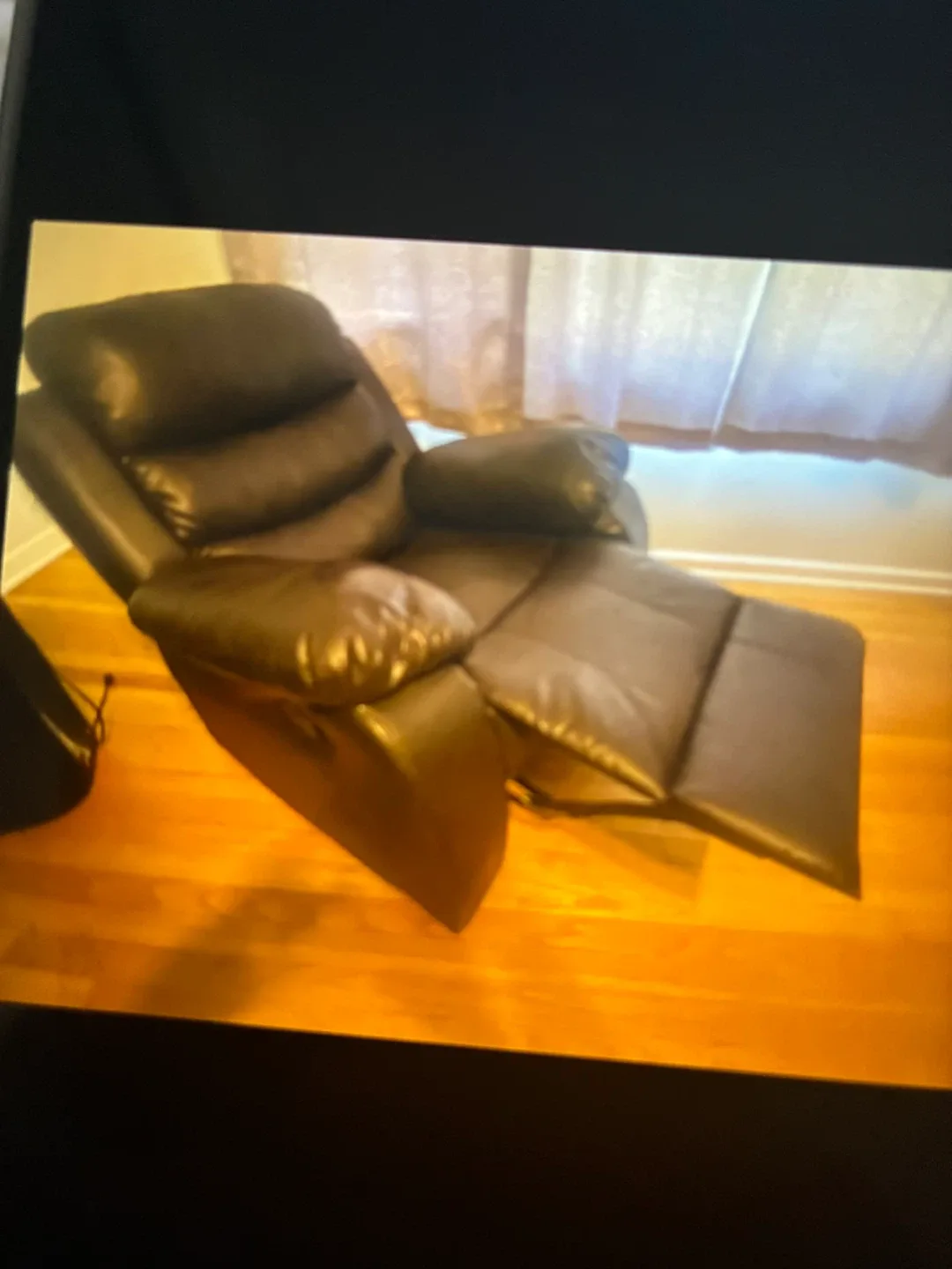 2 Loveseat Recliner - Brown Leather and 1 chair recliner image indicator(5)