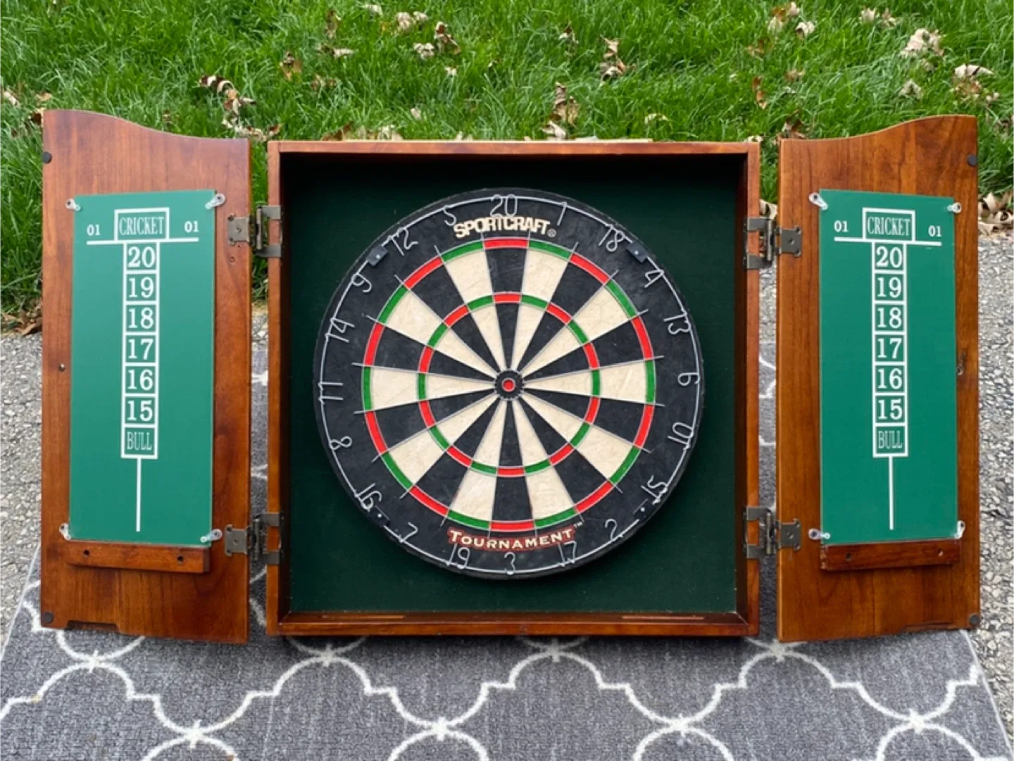 Sportcraft  tournament dartboard and cabinet! image indicator(3)