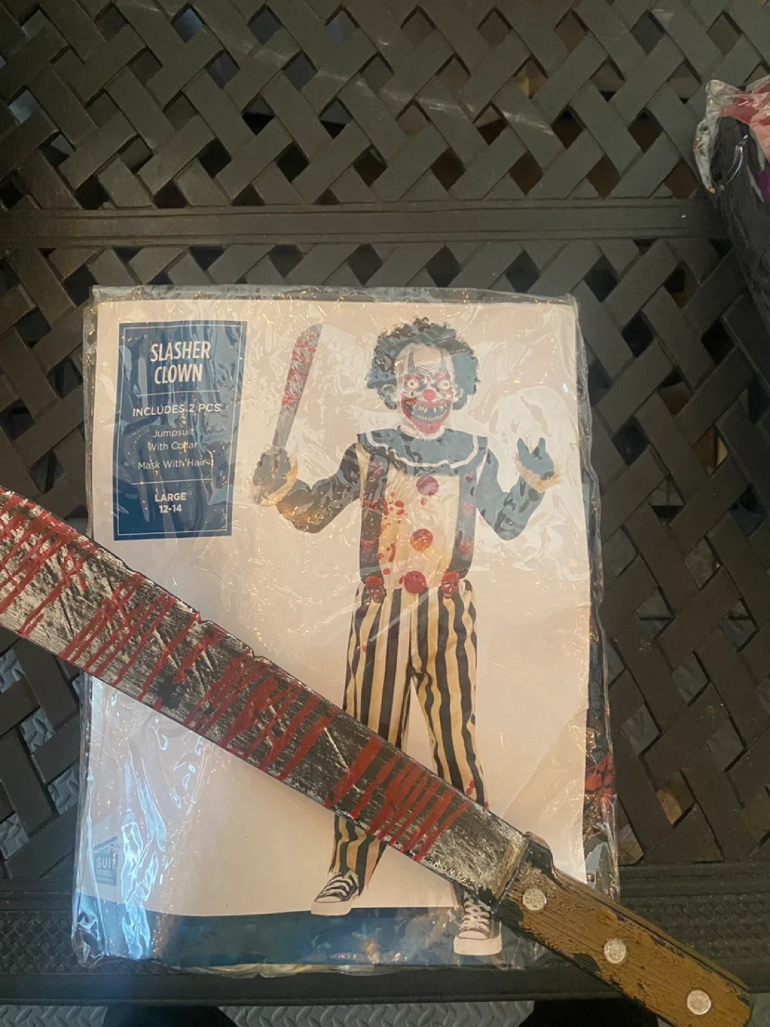 Halloween costumes image indicator(2)