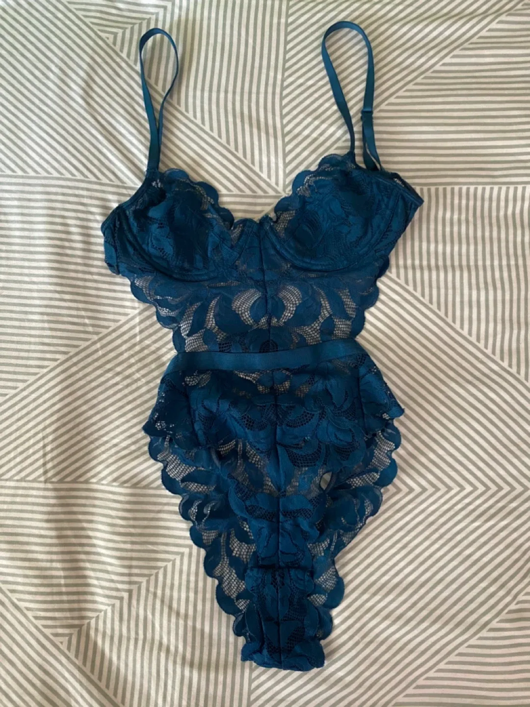 La Vie en Rose Blue Lace Bodysuit - XS/TP image indicator(3)