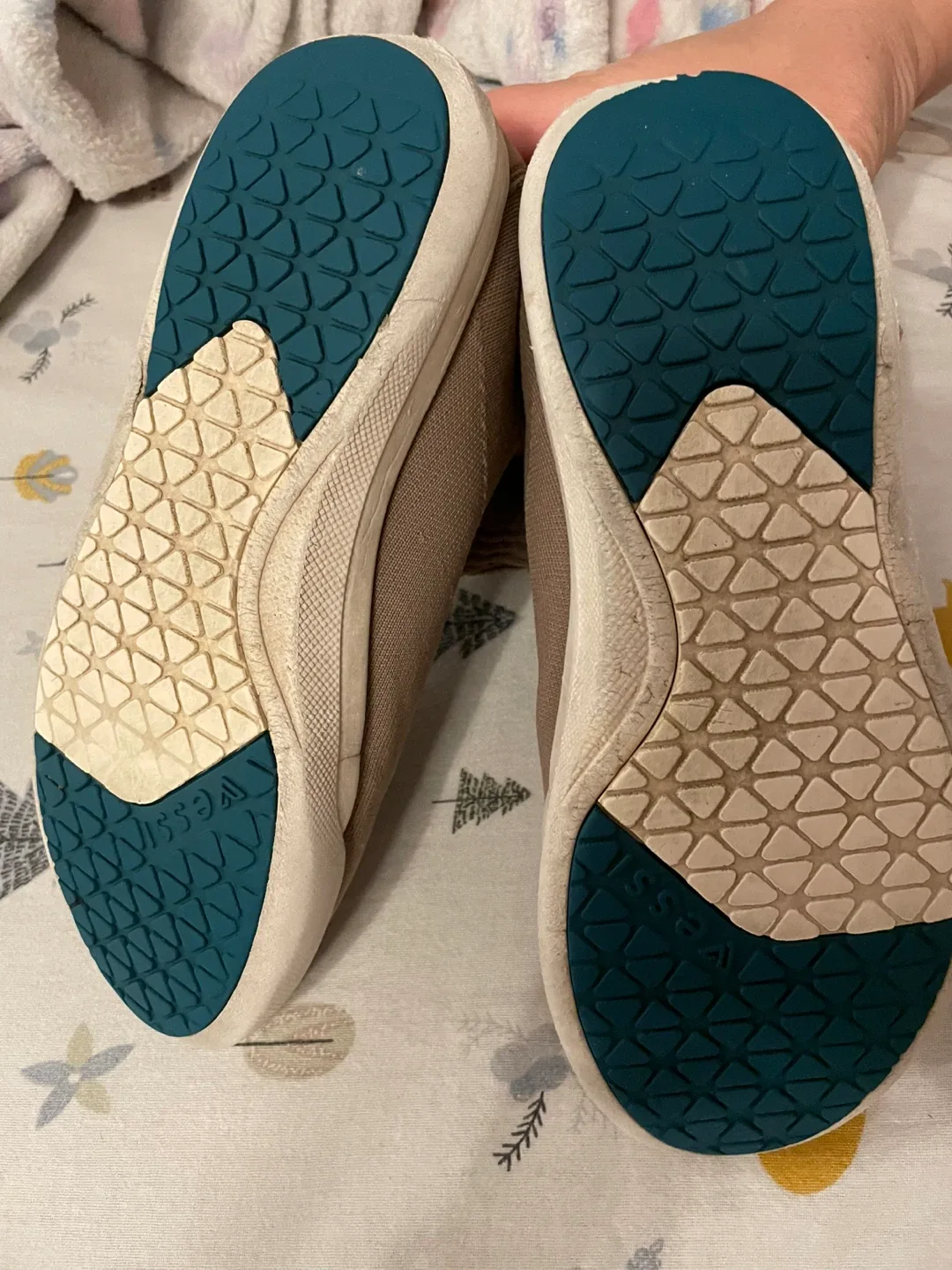 Vessi Weekend Chelsea - Shiitake Brown, Size 7 image indicator(3)