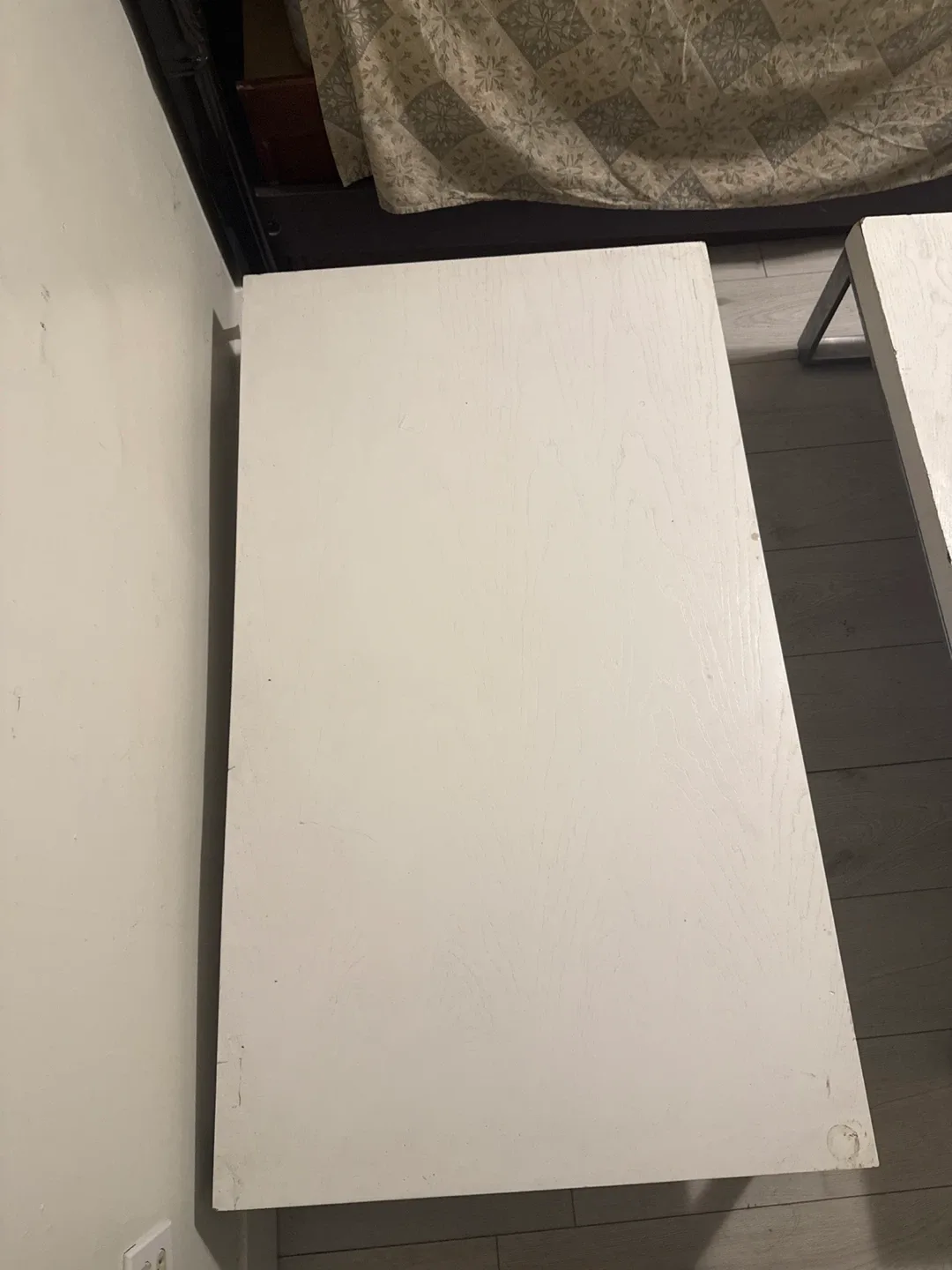 2 White Coffee Table with Metal Legs image indicator(2)