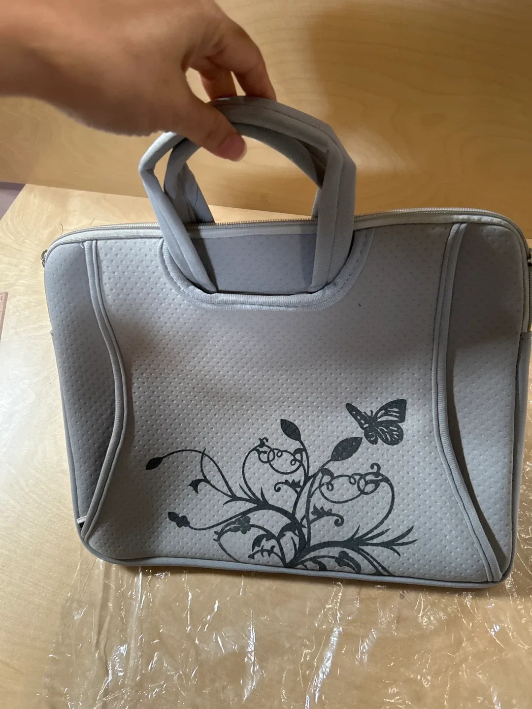 Grey Laptop Bag with Handles image indicator(3)