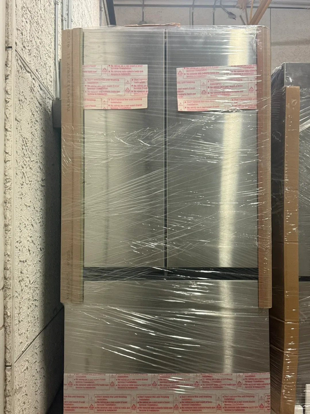 Blomberg Refrigerator - New in Box image indicator(2)