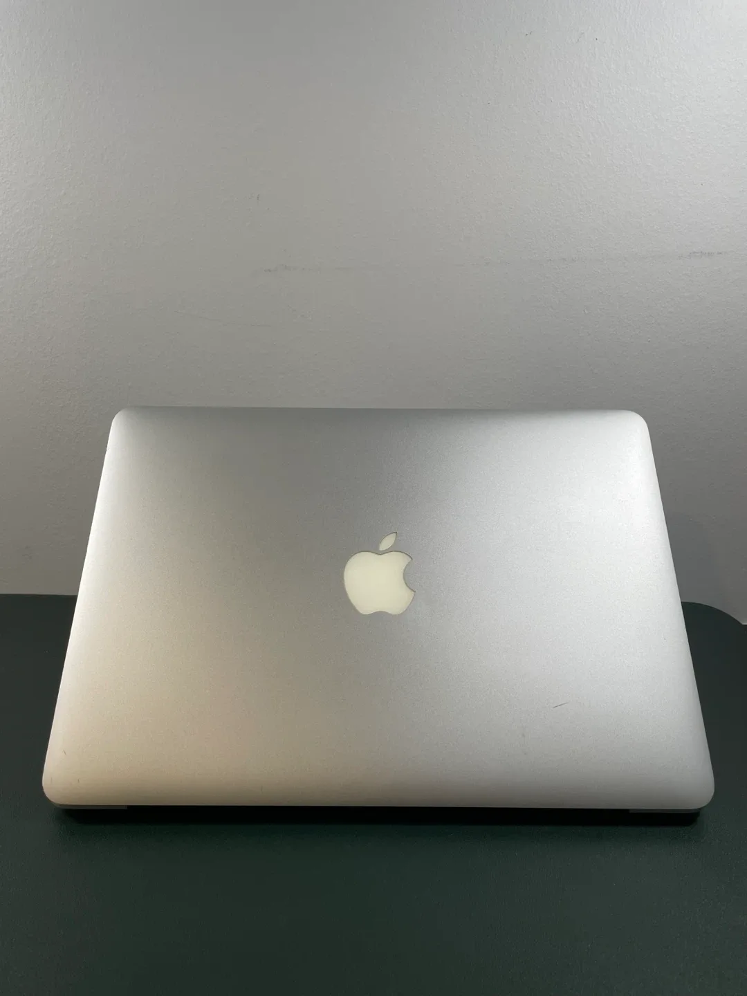 Budget 13” MacBook Pro A1502 (2015) with Charger image indicator(6)