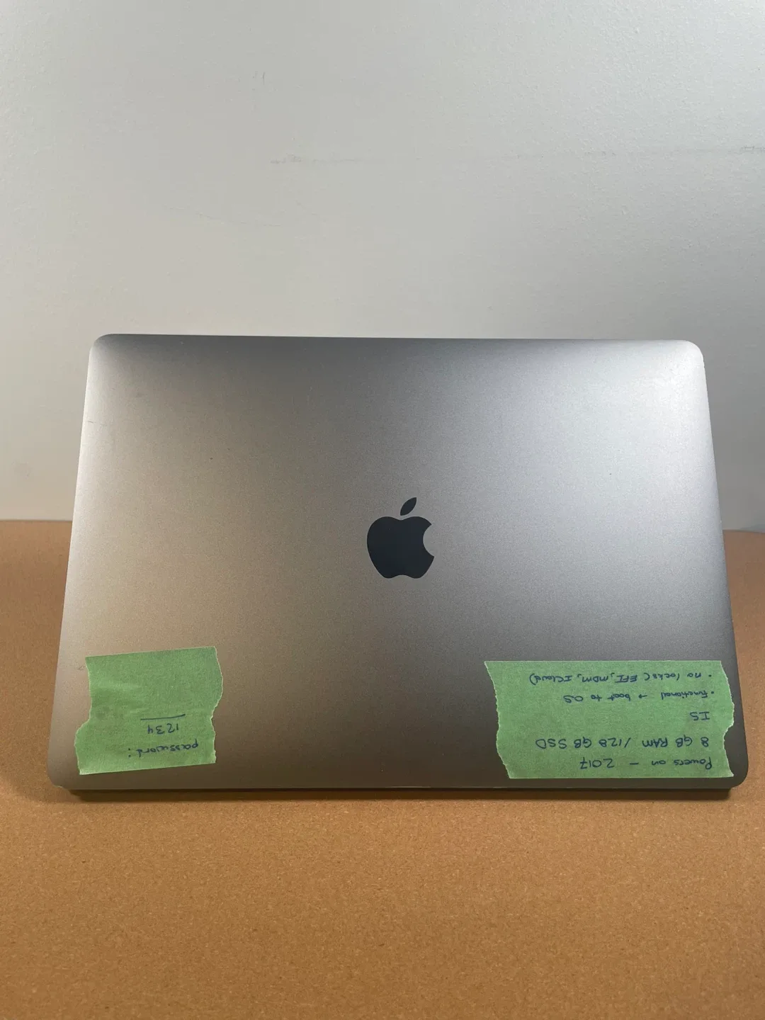 13” MacBook Pro A1708 (2017) - 128 GB SSD image indicator(3)