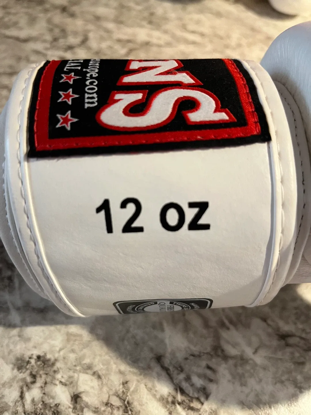 Twins special leather boxers gloves image indicator(3)