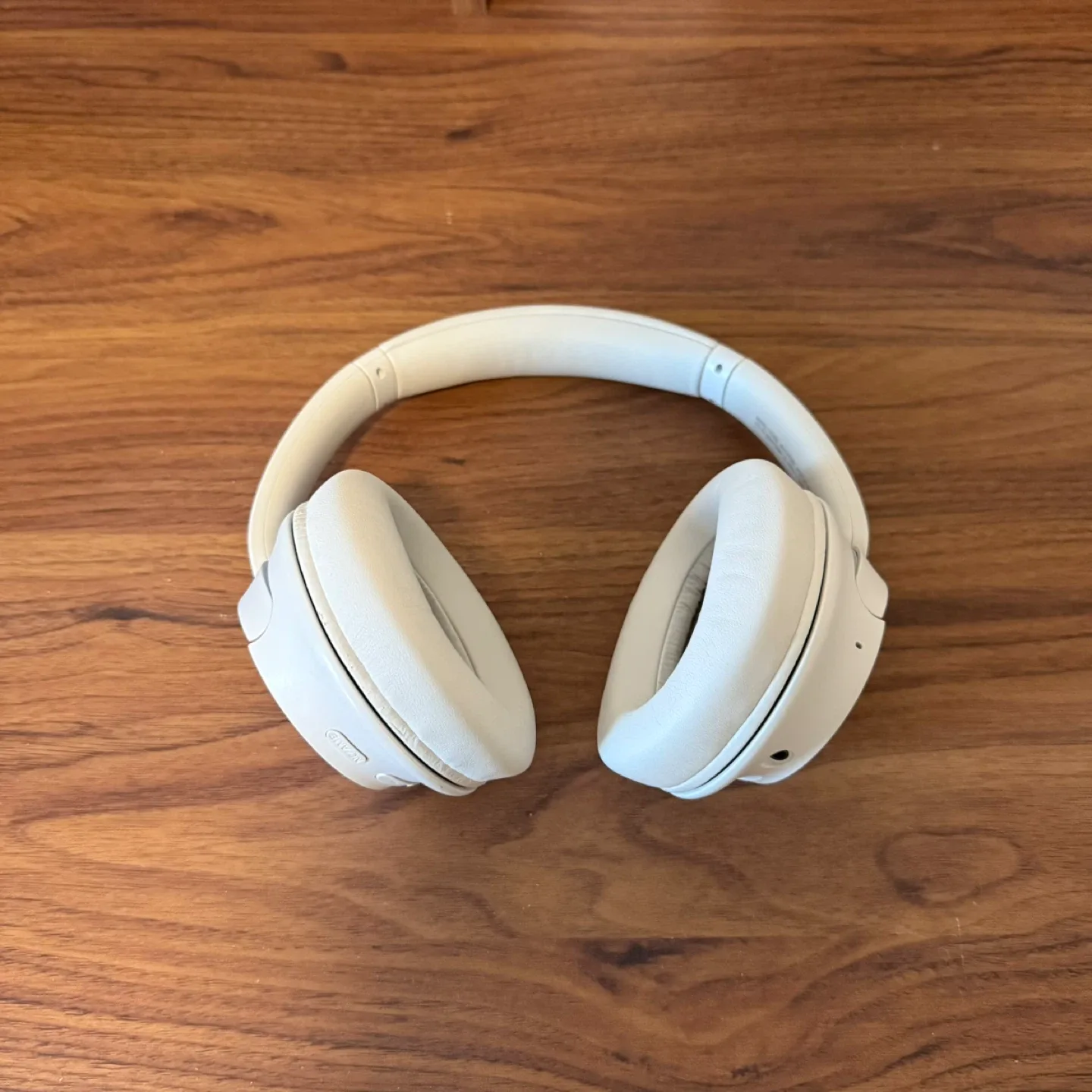 Sony WH-CH720N (Noise Cancelling Bluetooth Headphones - White) image indicator(4)